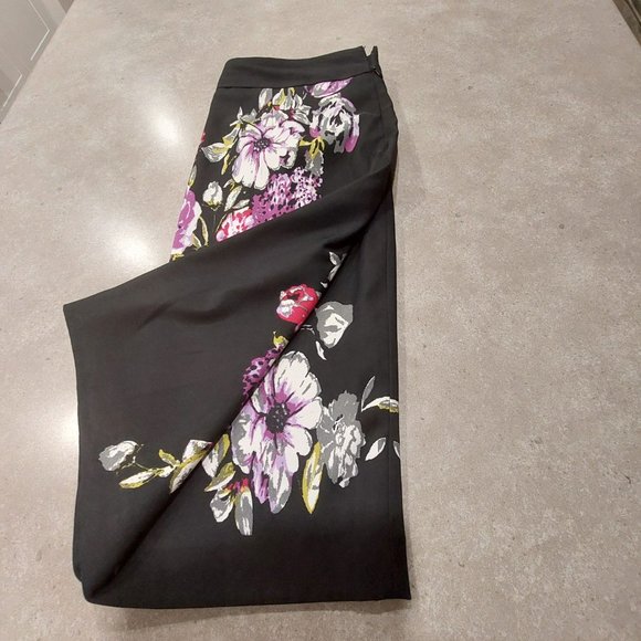 CLEO Women's Black Lined Straight Skirt with Floral Print on Front/Back - Sze 10 - Picture 4 of 8